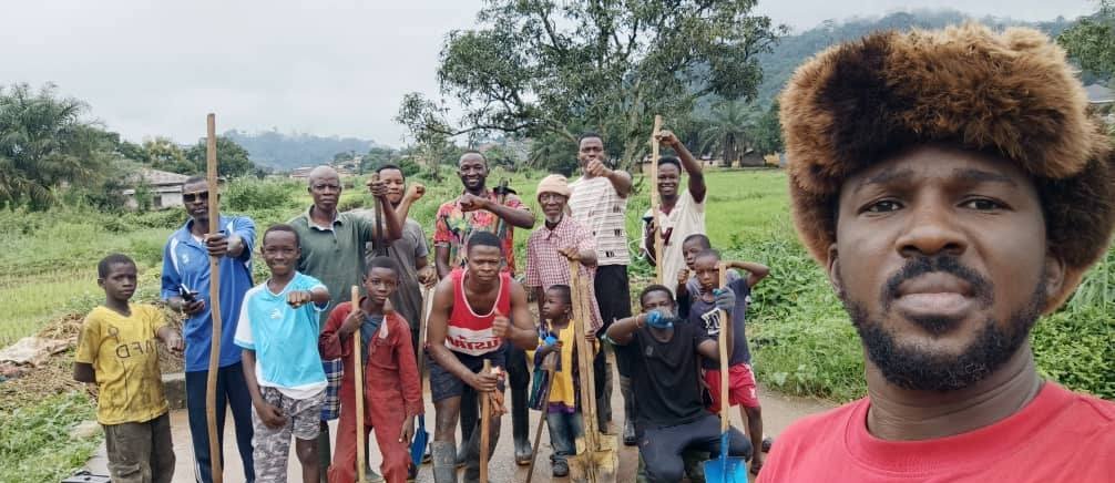 Quartier Mohamed 5 : les jeunes mobilisés pour le curage de la rivière Zaza Zia